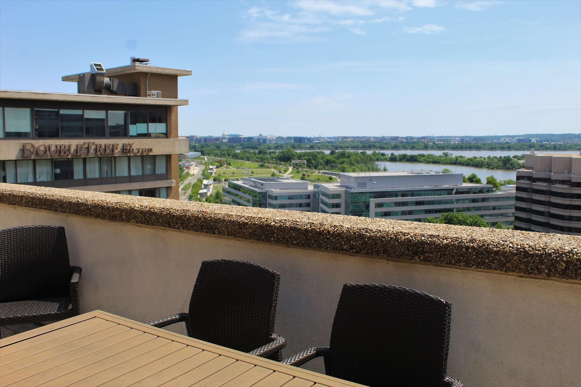 Doubletree By Hilton Washington Dc - Crystal City Arlington Esterno foto