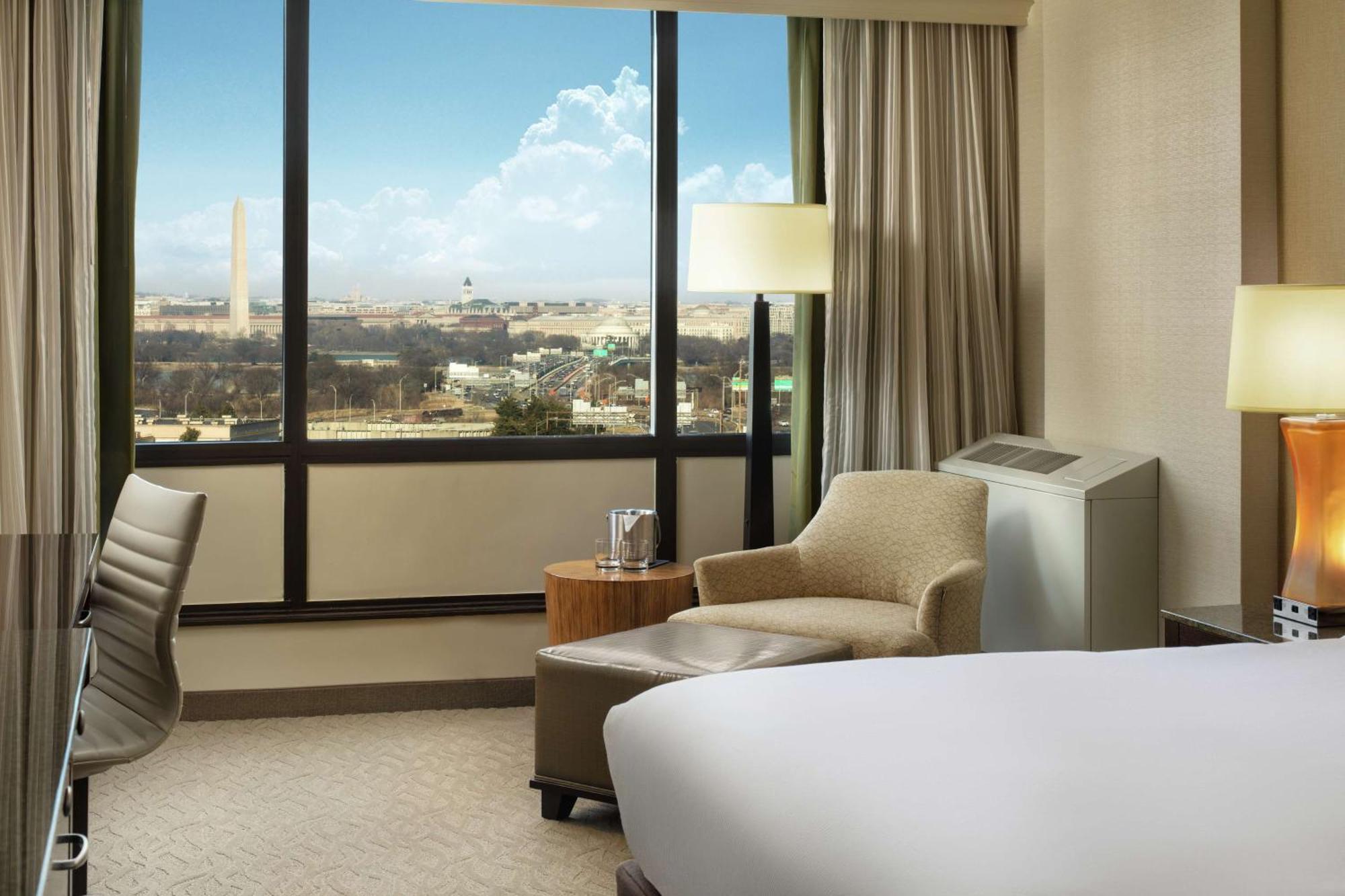 Doubletree By Hilton Washington Dc - Crystal City Arlington Esterno foto