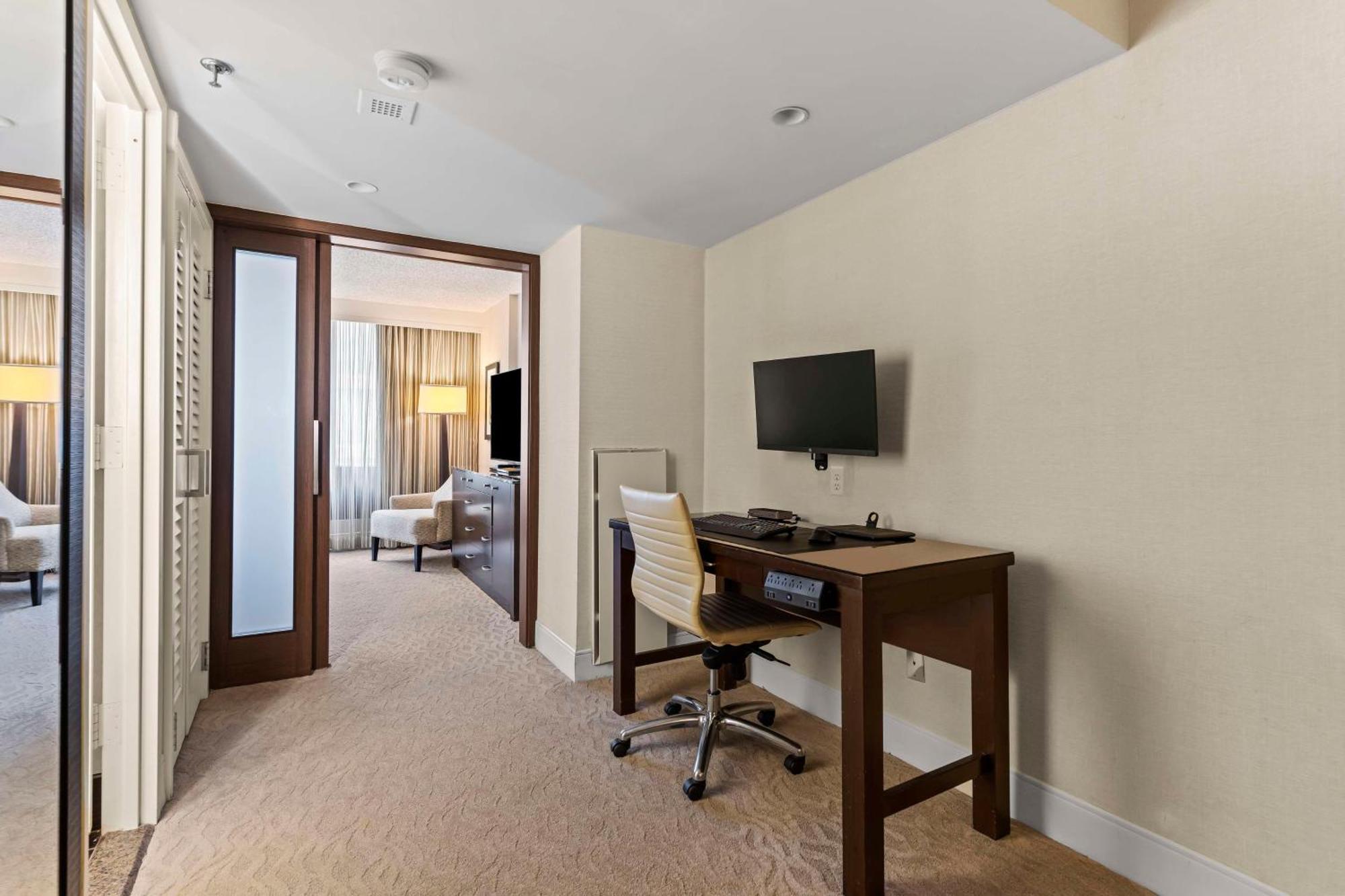 Doubletree By Hilton Washington Dc - Crystal City Arlington Esterno foto